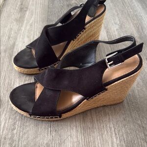 Apt. 9 Black and Tan Wedge Sandal Espadrilles